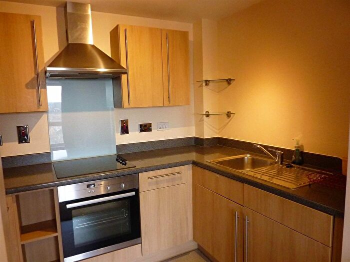 2 Bedroom Flat To Rent In Foundry Court, Mill Street, Slough, SL2