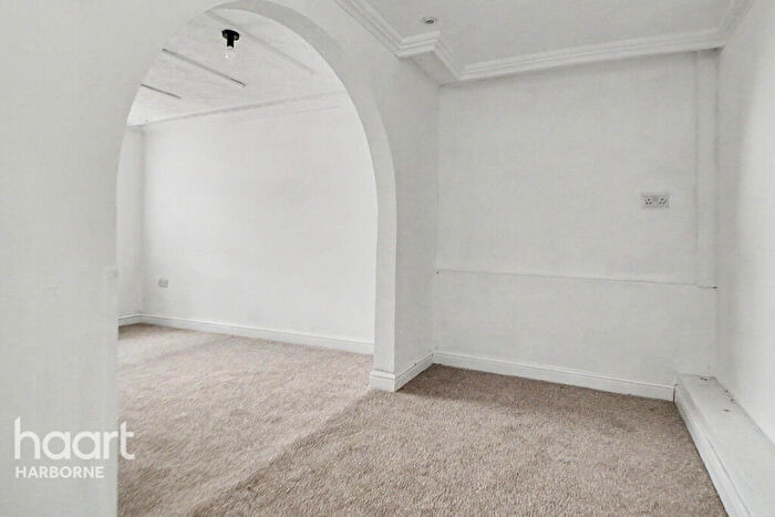 3 Bedroom Semi-Detached House For Sale In The Roundabout, Longbridge, B31