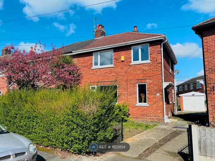 3 Bedroom Semi-Detached House To Rent In Oak Street, Croft, WA3