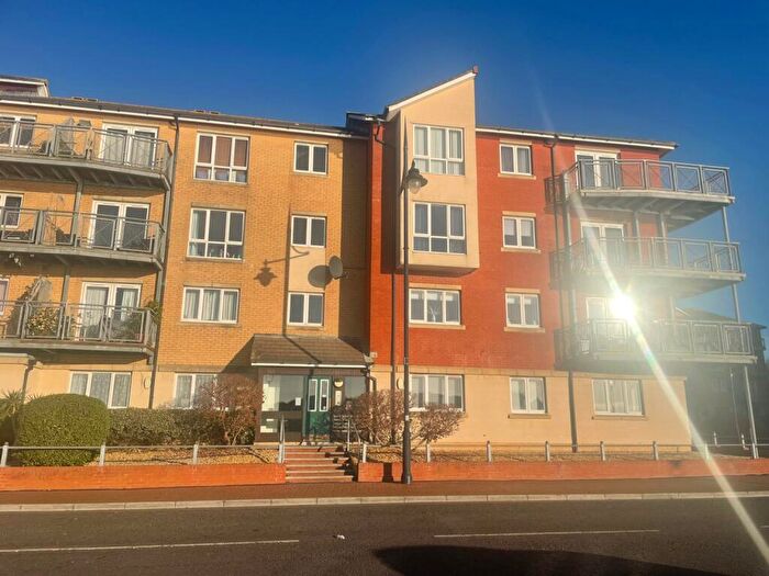 2 Bedroom Flat To Rent In Glan Y Dwr, Barry, CF63
