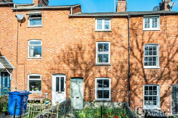 2 Bedroom Terraced House For Sale In Banbury, Oxfordshire, OX16