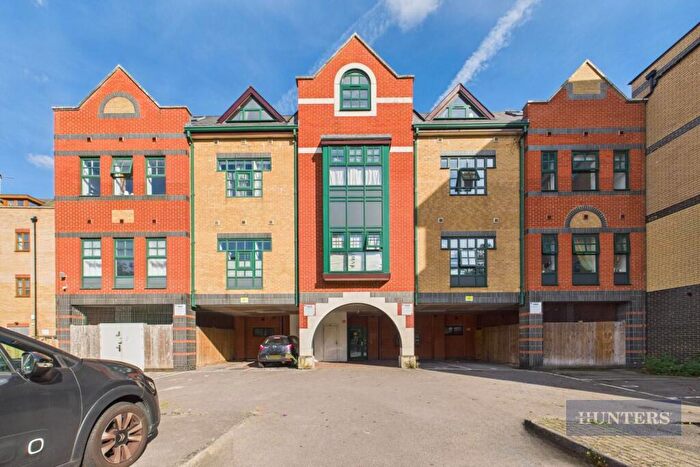 1 Bedroom Flat For Sale In Hampton House, St. Marys Place, Southampton, SO14