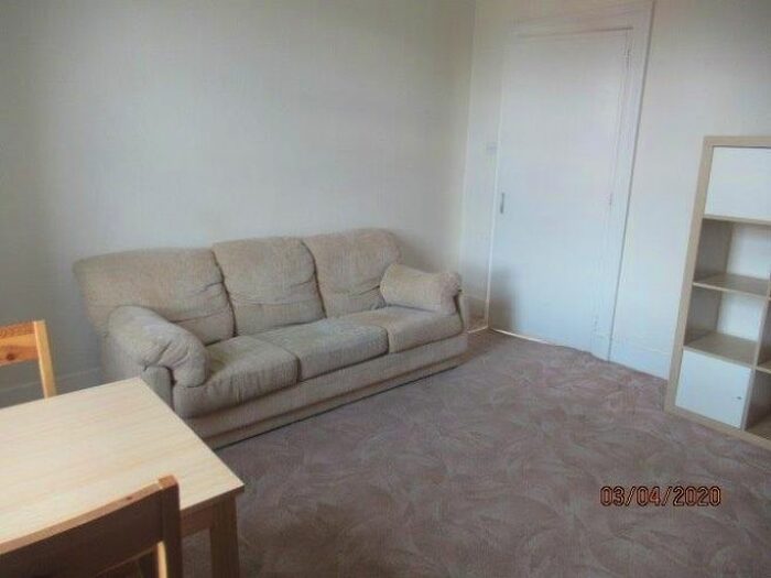 1 Bedroom Flat To Rent In Bedford Road, Top Floor Left, Aberdeen, AB24