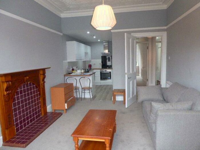 2 Bedroom Flat To Rent In Flat / At Tantallon Road, Glasgow, G41