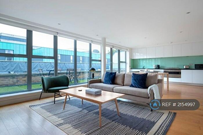 2 Bedroom Penthouse To Rent In Seward Street, London, EC1V