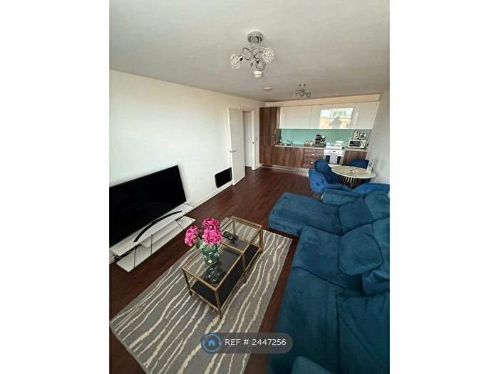 2 Bedroom Flat To Rent In The Icon, Basildon, SS14
