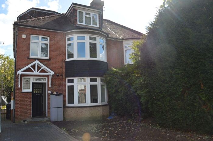5 Bedroom Semi-Detached House To Rent In Drapers Road, Enfield, EN2