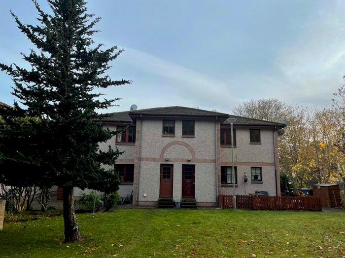 2 Bedroom Flat To Rent In King Duncans Gardens, Inverness IV2