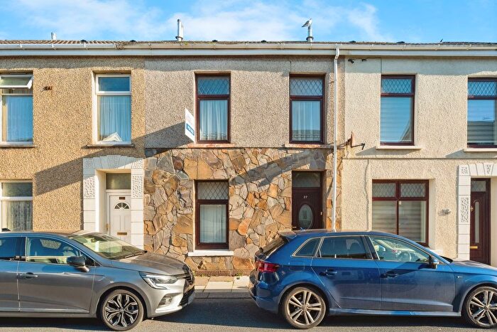 4 Bedroom Terraced House For Sale In Dolau Road, Llanelli, Carmarthenshire, SA15