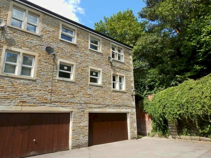 2 Bedroom Flat To Rent In Weavers Walk, Silsden, Keighley, BD20