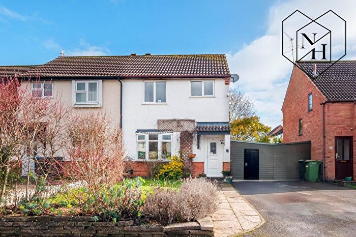 3 Bedroom Semi Detached House For Sale In Meadow Sweet Road, Stratford-Upon-Avon, CV37