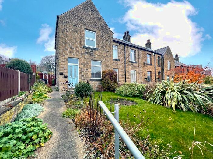 2 Bedroom House To Rent In Bradley Road, Huddersfield, HD2
