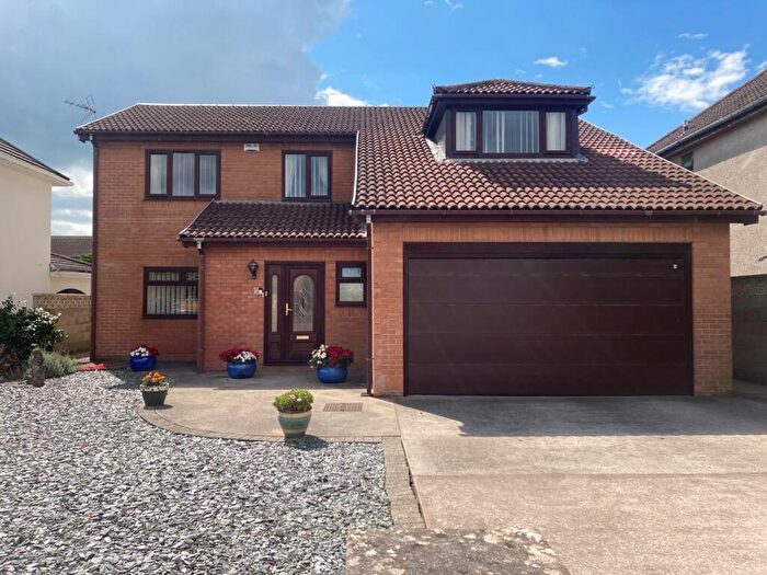 5 Bedroom Detached House For Sale In Adrian Close, Porthcawl, CF36