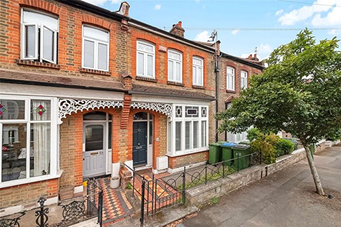 3 Bedroom Detached House For Sale In Eversley Road, Charlton, SE7