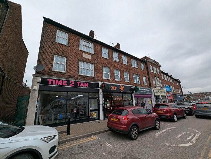 Studio To Rent In Clockhouse Lane, Romford, London, RM5