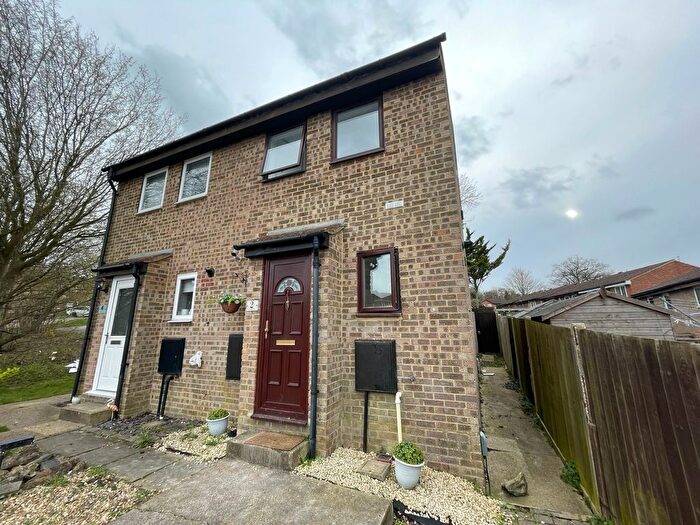 2 Bedroom Terraced House To Rent In Flamingo Close, Chatham, ME5