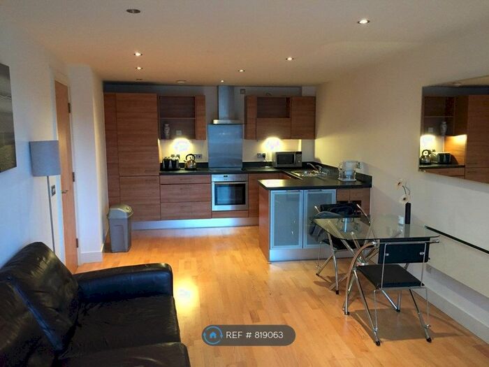 1 Bedroom Flat To Rent In Clarence House, Leeds, LS10