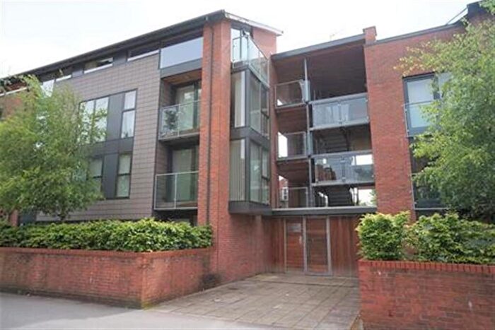 2 Bedroom Apartment To Rent In Barlow Moor Road, Didsbury, M20