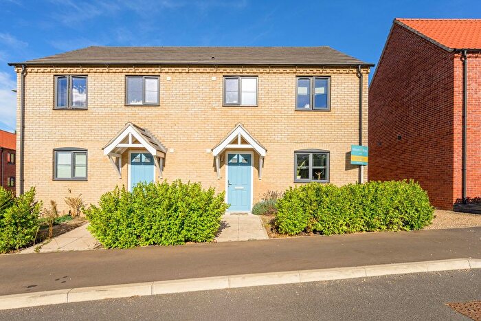 3 Bedroom Semi Detached House For Sale In Kings Close, Scole, IP21