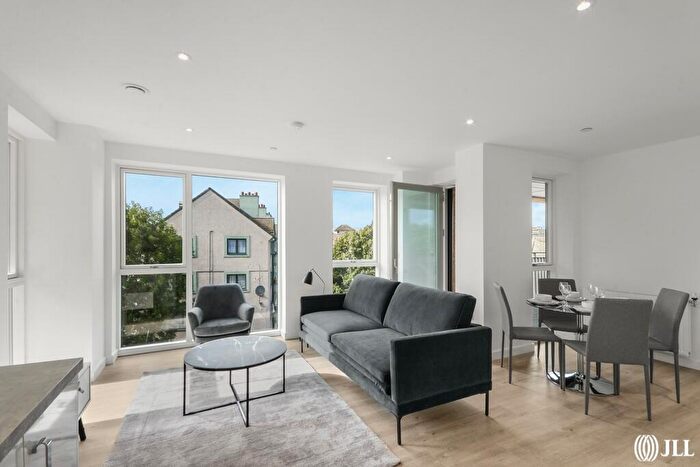 1 Bedroom Flat To Rent In Explorers Wharf, Thomas Road, E14