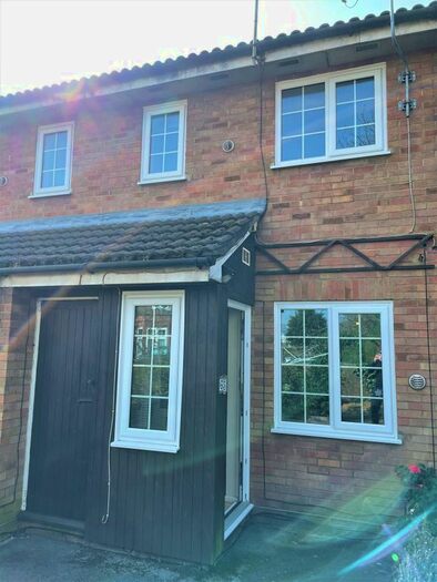 1 Bedroom Terraced House To Rent In Meadowbrook Close, Colnbrook, Slough, SL3