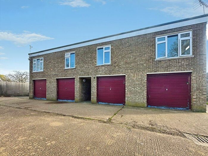 1 Bedroom Flat To Rent In Oswald Close, Huntingdon, PE26