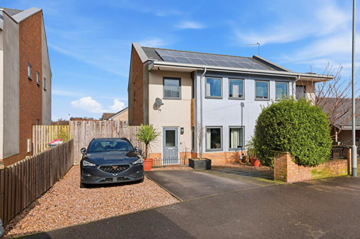 3 Bedroom Semi Detached House For Sale In Newland Avenue, Maltby, Rotherham, S66