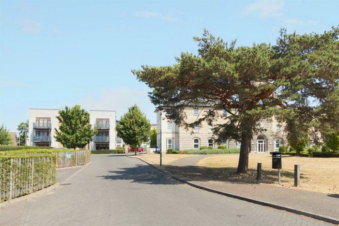 1 Bedroom Apartment To Rent In Harry Close, Croydon, CR0