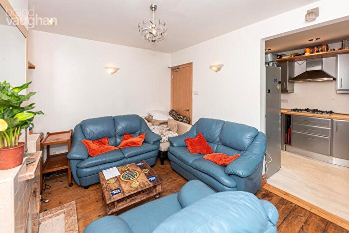 6 Bedroom Semi-Detached House To Rent In Church Place, Brighton, BN2