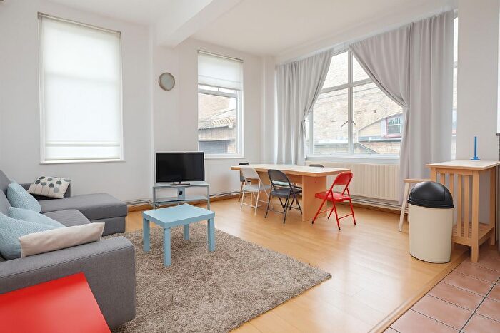 3 Bedroom Flat To Rent In Laburnum Street, London, Haggerston, E2