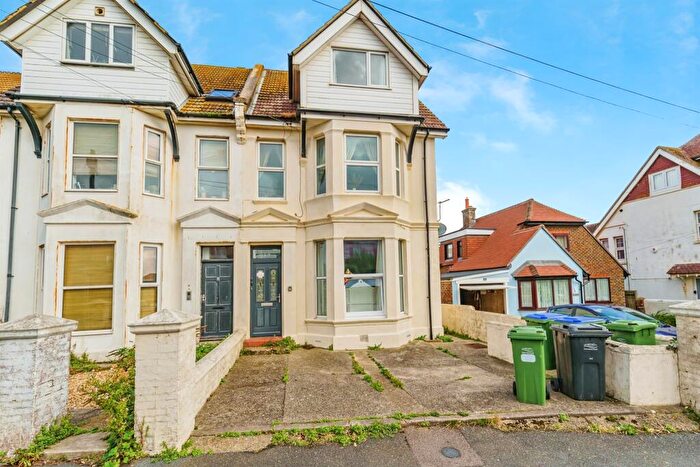 2 Bedroom Flat For Sale In Connaught Road, Seaford, BN25