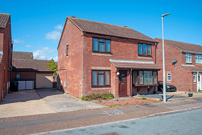 2 Bedroom Semi Detached House For Sale In Meadowland Drive, Bradwell, NR31