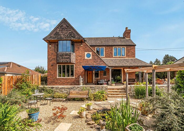 5 Bedroom Detached House For Sale In Cainscross Road, Stroud, GL5