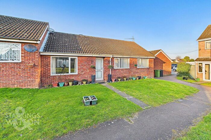 3 Bedroom Semi-Detached Bungalow For Sale In Maltings Drive, Harleston, Suffolk, IP20