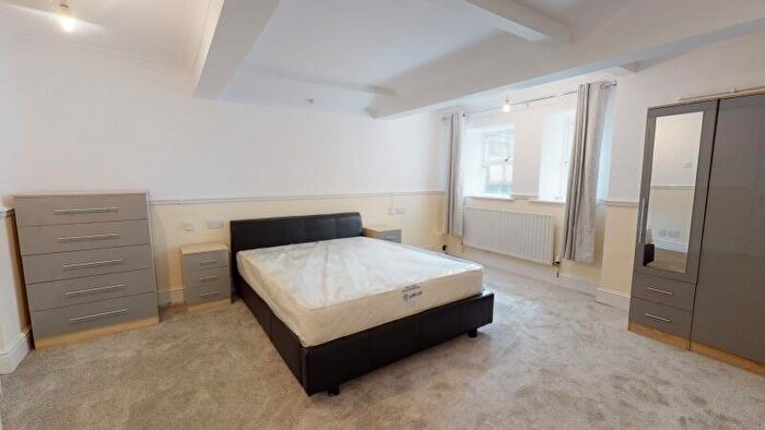 2 Bedroom Flat To Rent In Clarendon Road, University, Leeds, LS2