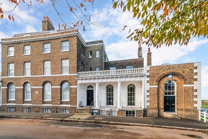 4 Bedroom Detached House For Sale In The Paragon, London, SE3