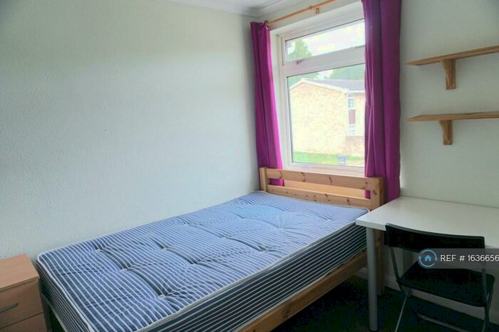 5 Bedroom Semi-Detached House To Rent In Ulcombe Gardens, Canterbury, CT2