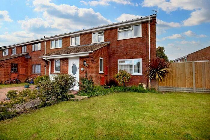 3 Bedroom Terraced House For Sale In Copperfields, Lydd, Romney Marsh, TN29