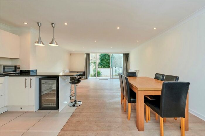 4 Bedroom Property To Rent In Tintern Close, London, SW15