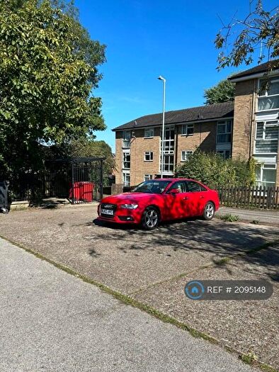 2 Bedroom Flat To Rent In Brecon Close, Ipswich, IP2