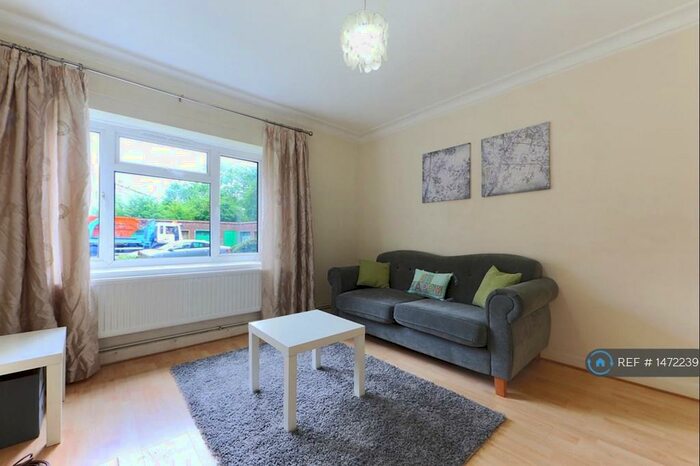 2 Bedroom Flat To Rent In Danes Court, Wembley, HA9