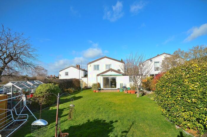 3 Bedroom Link Detached House For Sale In Abbey Way, Ravenstone, Olney, MK46