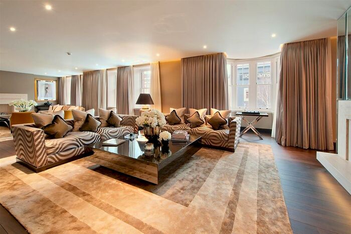 4 Bedroom Flat To Rent In Montpelier Street, London, SW7