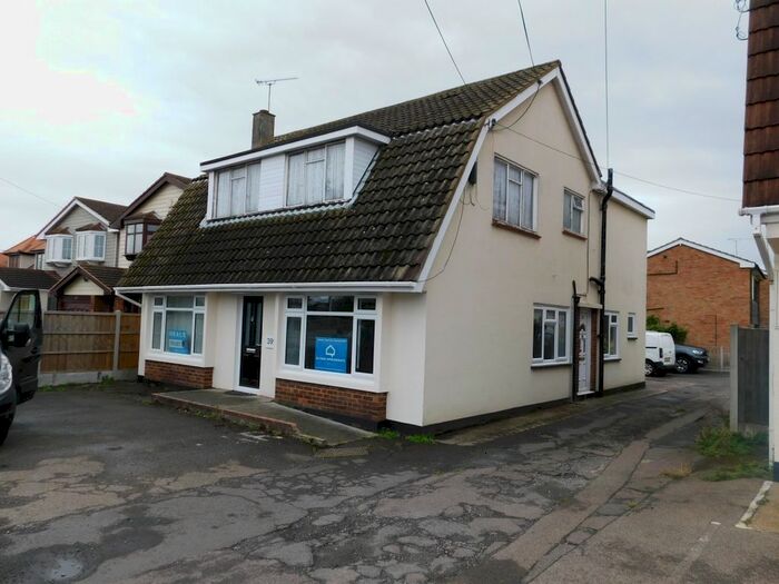 1 Bedroom Flat To Rent In Long Road, Canvey Island, SS8