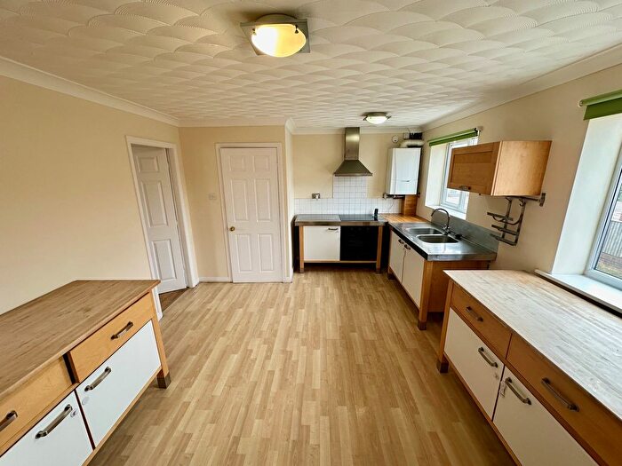 3 Bedroom Property To Rent In Lee Moor Road, Wakefield, WF3