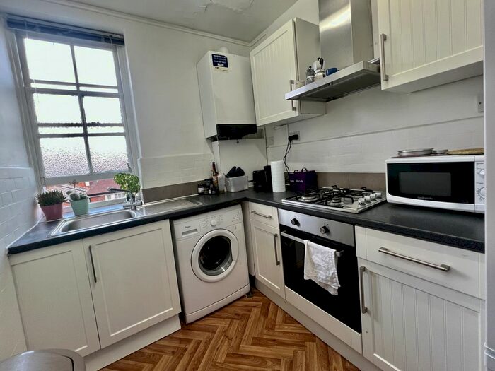 3 Bedroom Flat To Rent In Cleverly Estate, Wormholt Road, London, W12