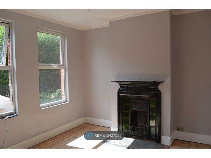 2 Bedroom Terraced House To Rent In Blyth Road, London, E17