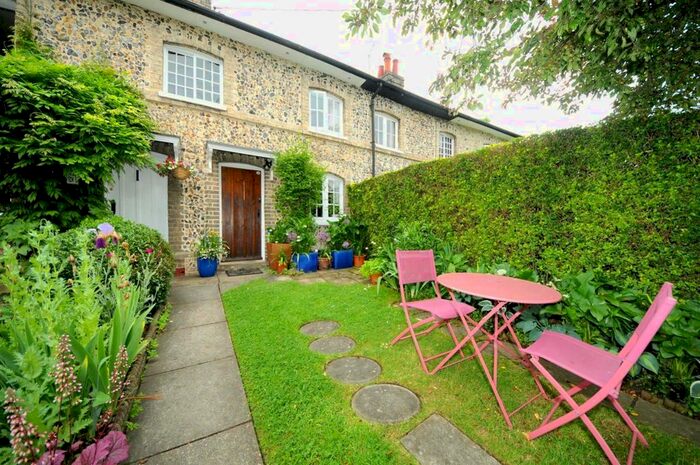 1 Bedroom Terraced House To Rent In The Street, Stisted, Braintree CM77