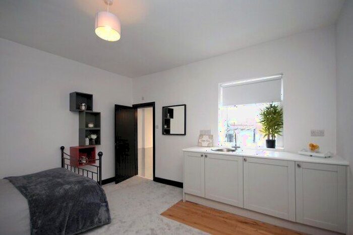 3 Bedroom Property To Rent In Queen Street, Bristol, BS5