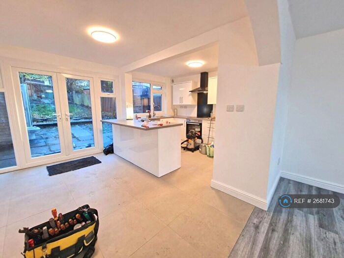 3 Bedroom Terraced House To Rent In Exe Croft, Birmingham, B31